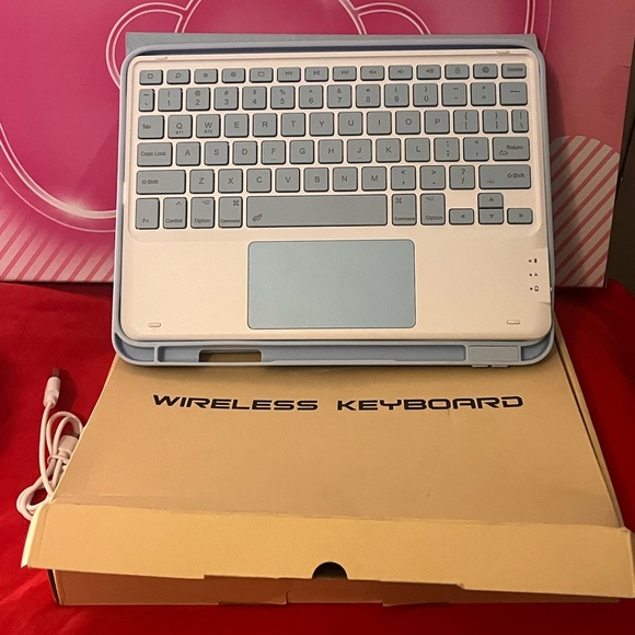 Wireless Keyboard - Picture 1 of 6
